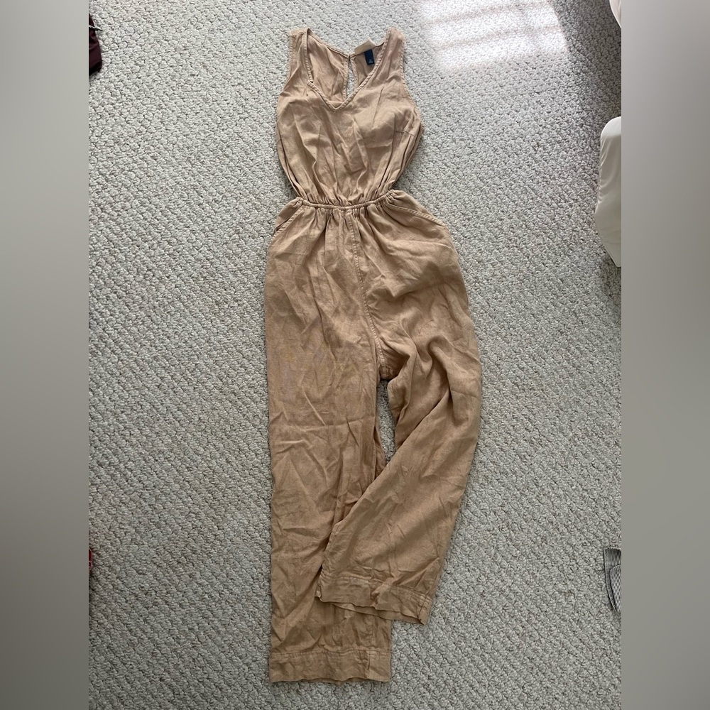 Tan jumper